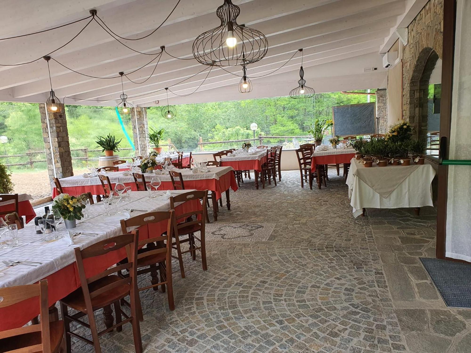 Agriturismo Cascina L'Arche Санто-Стефано-Бельбо Экстерьер фото